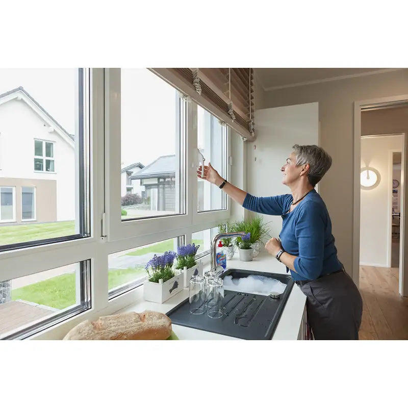 Abus Abschließbarer Fenstergriff mit Alarm FG300A montiert