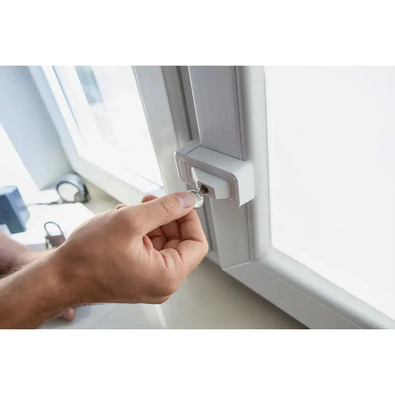 Abus Fenstersicherung Zusatzschloss 3010 W Weiss montiert