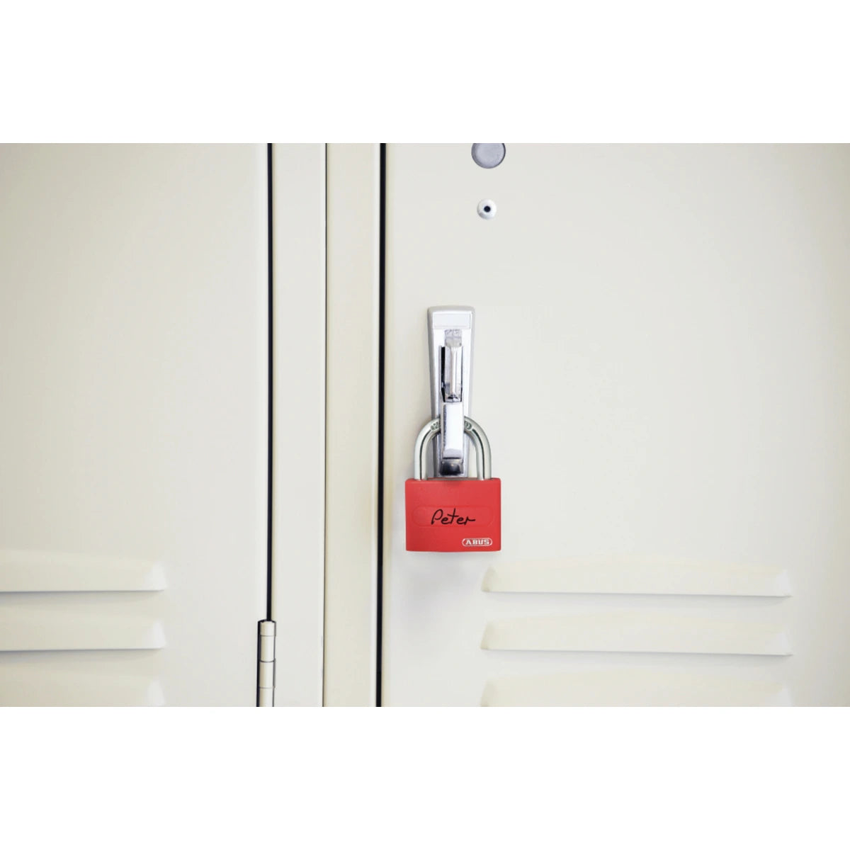 Abus Aluminium Vorhangschloss T65AL – Anwendungsbeispiel