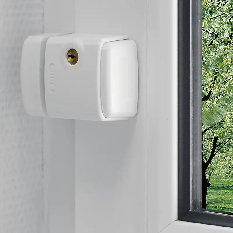 Abus Fenstersicherung Zusatzschloss FTS3003 Weiss montiert
