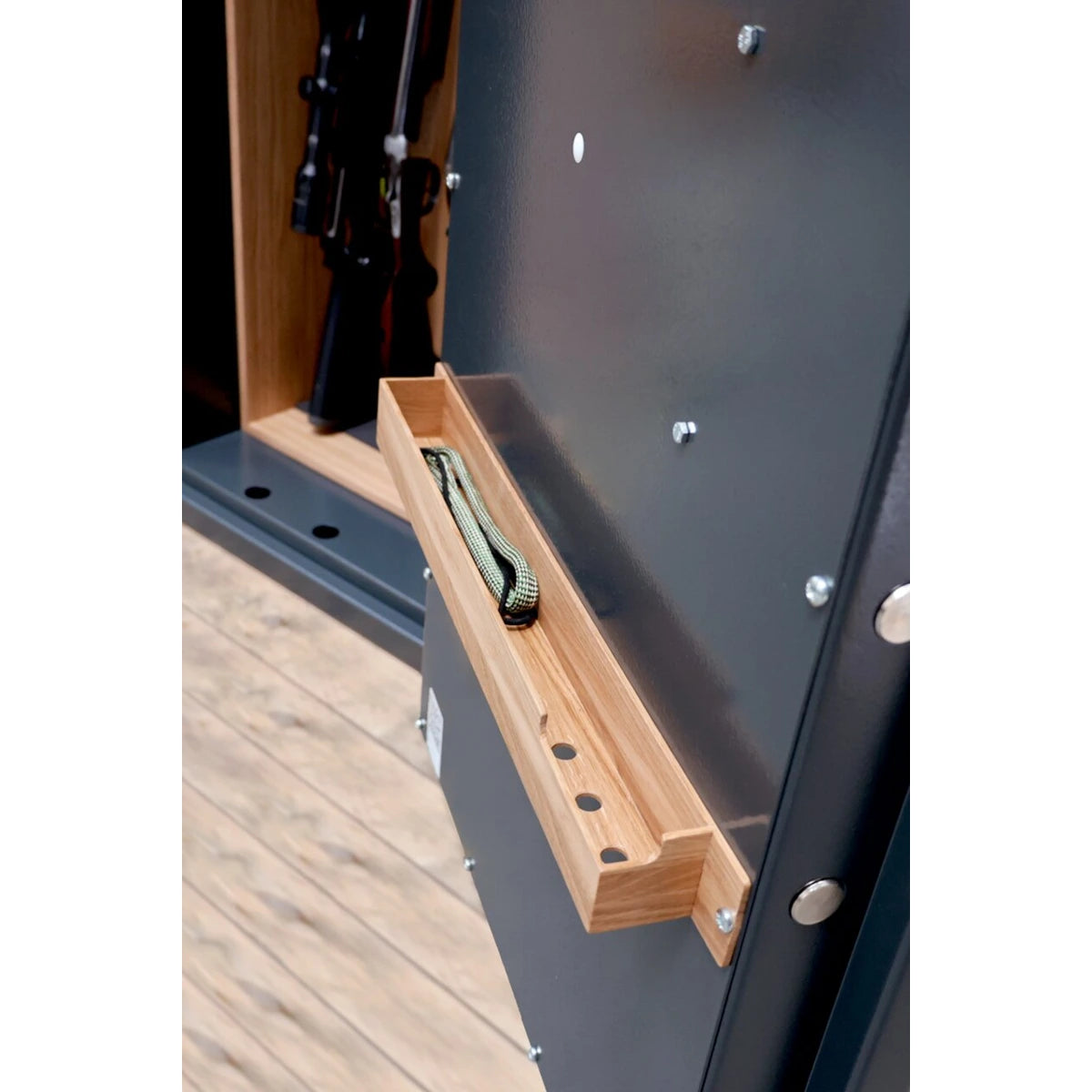 Burg-Wächter Waffenschrank Ranger 816/8 Premium (Code mit Fingerscan) – Innenraumdetail